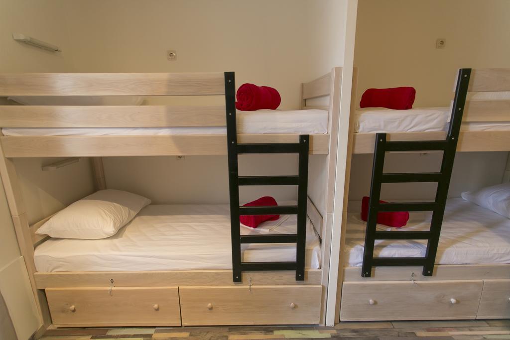 City Hostel Trogir Szoba fotó